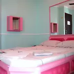 Studio 500 Motel